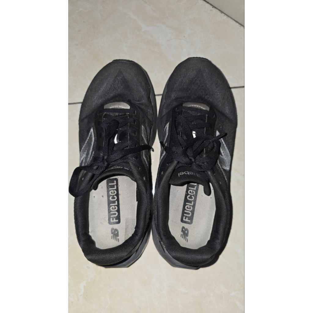 New Balance Fuelcell Rebel V5