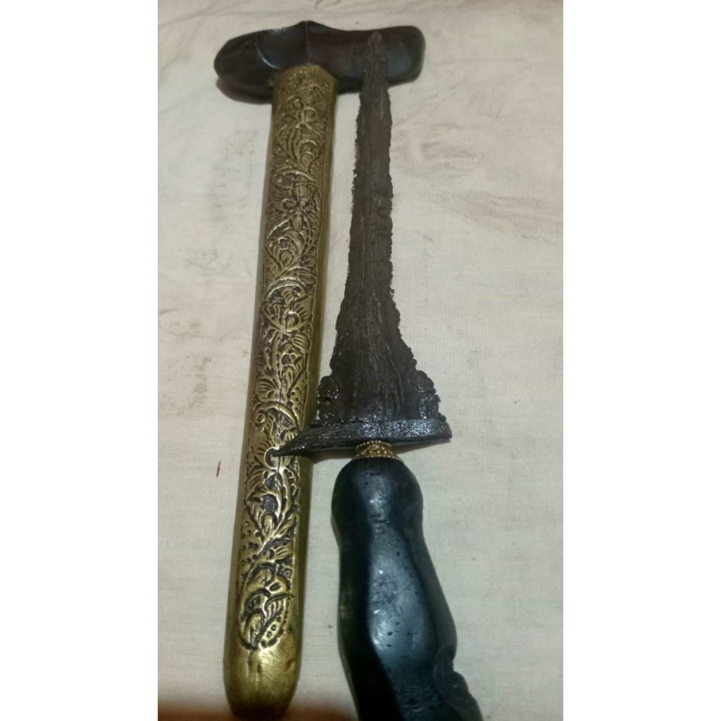 keris pantrem Omyang jimbe .sepuh .Blambangan.