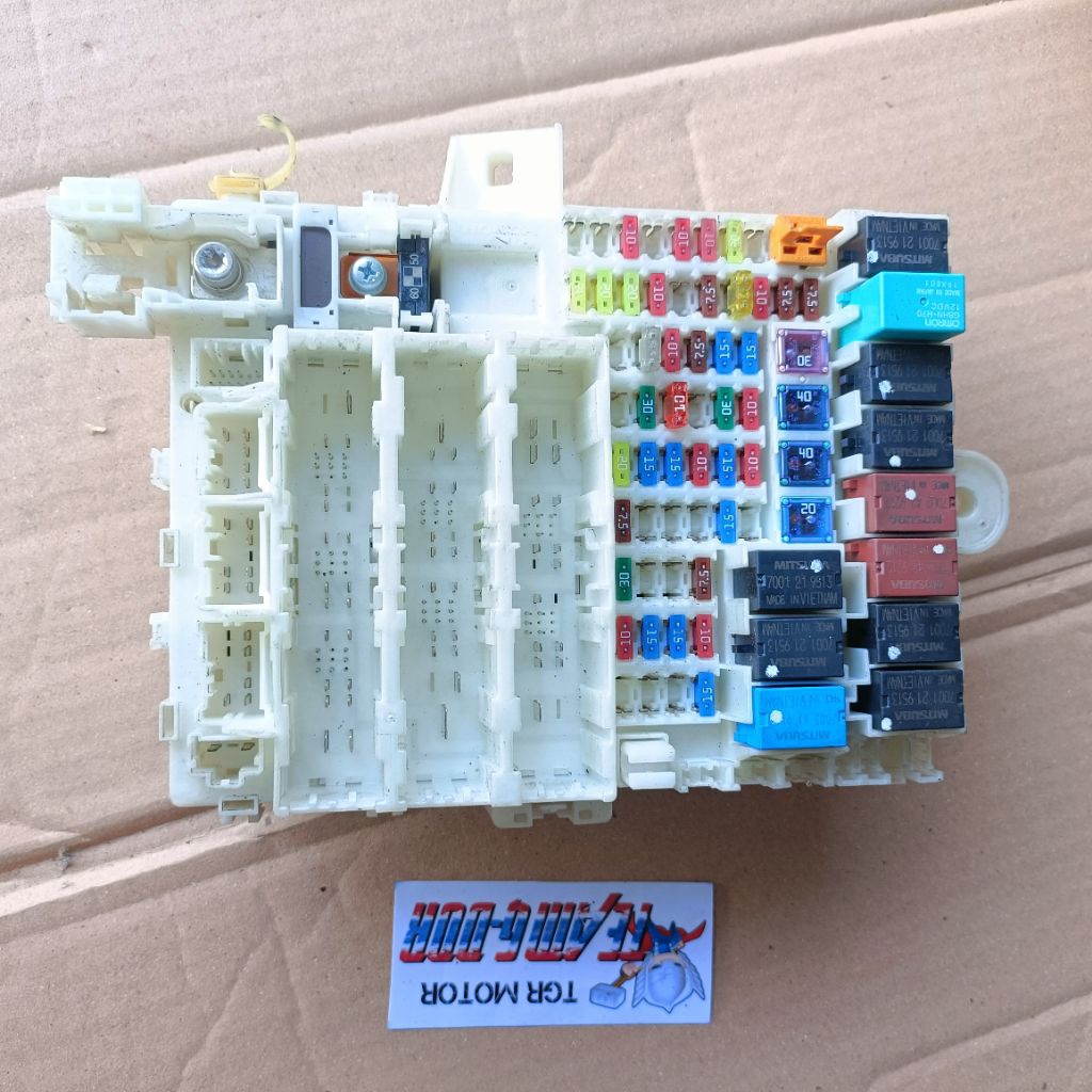 bcm tempat fuse bok box sikring relay original honda freed bekas copotan