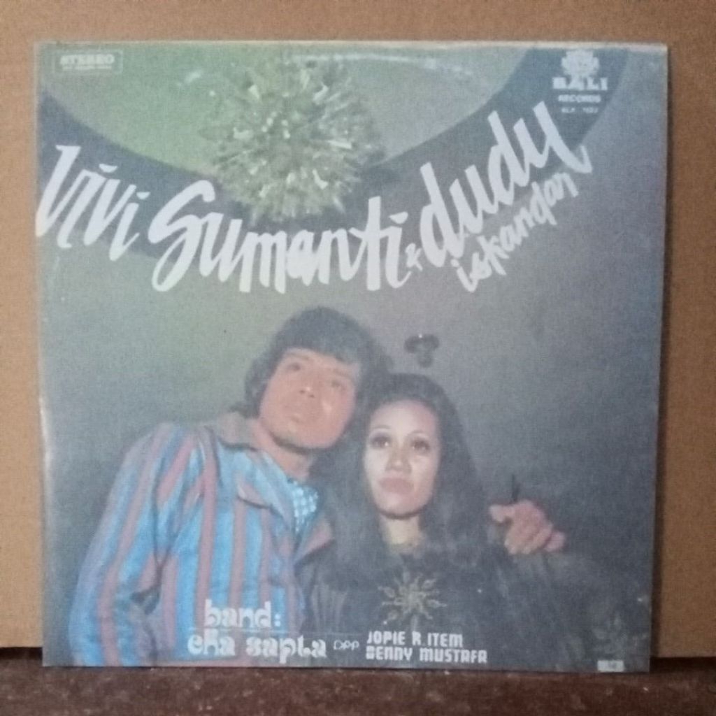 Vinyl Piringan Hitam 12 inch Vivi Sumanti & Dudy Iskandar - Pertemuan Mesra
