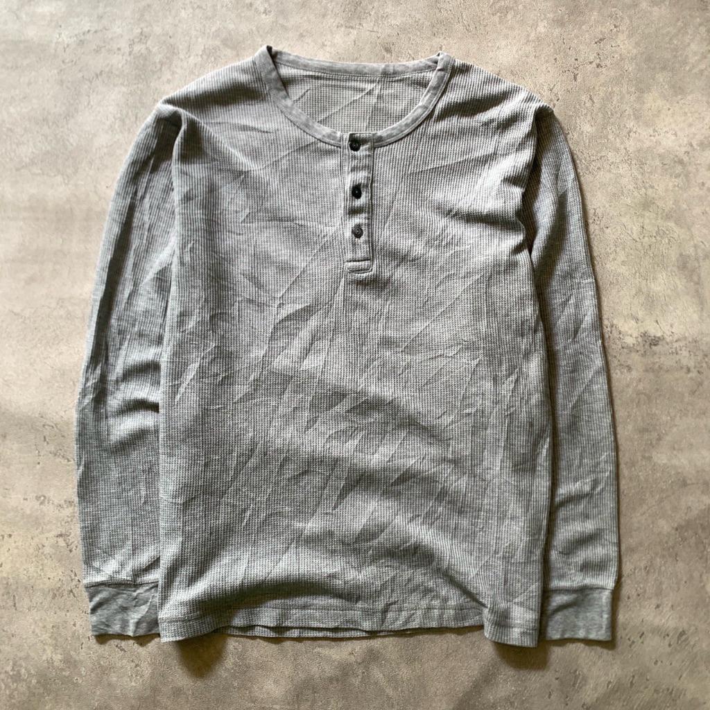 Uniqlo Henley Tshirt