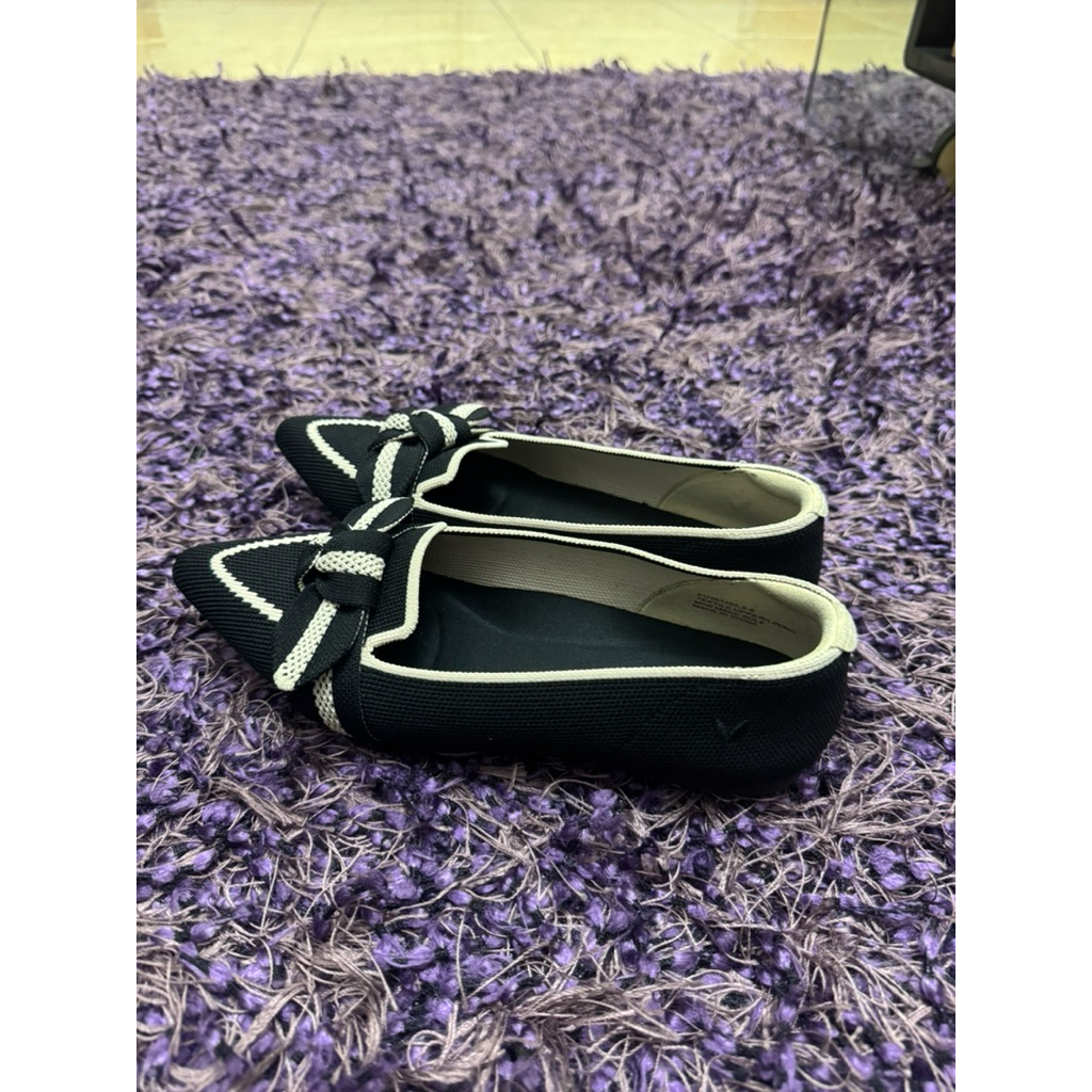 VIVAIA Flat Shoes Pointed-Toe Bow Loafers (Michelle 2.0) - Black Cream IVORY