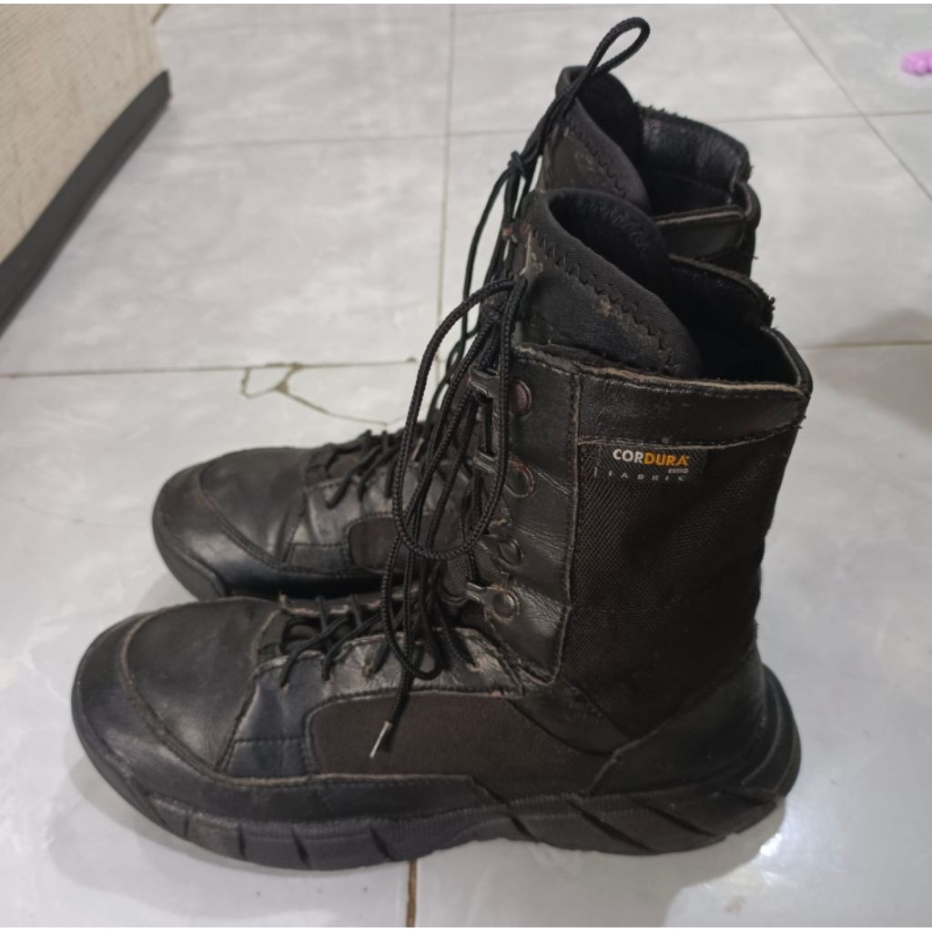 Sepatu Tactical Boots Oakley sz.42, ORI second