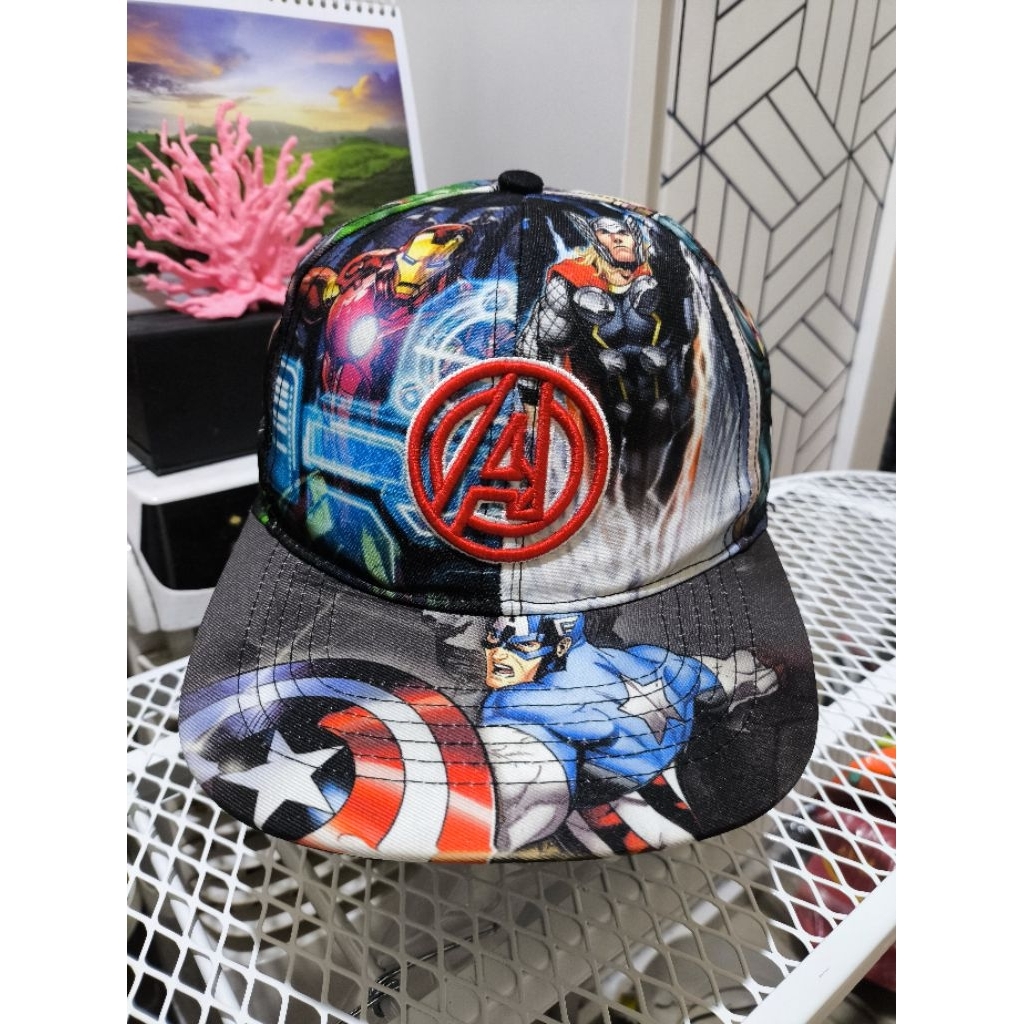 Topi Avengers AOP Marvel Youth