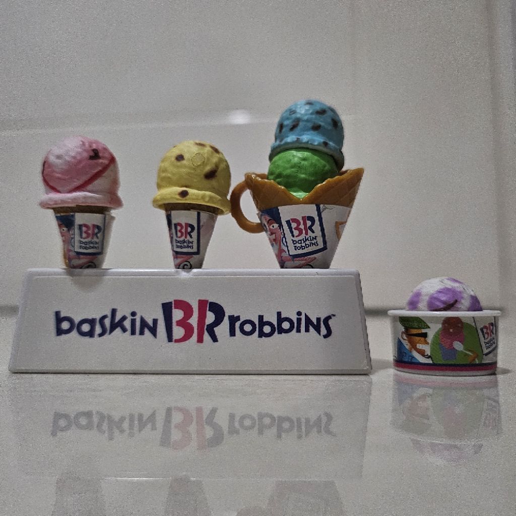 Mainan acc doll figure ice cream baskin robbins barbie MH LOL Sylvanian