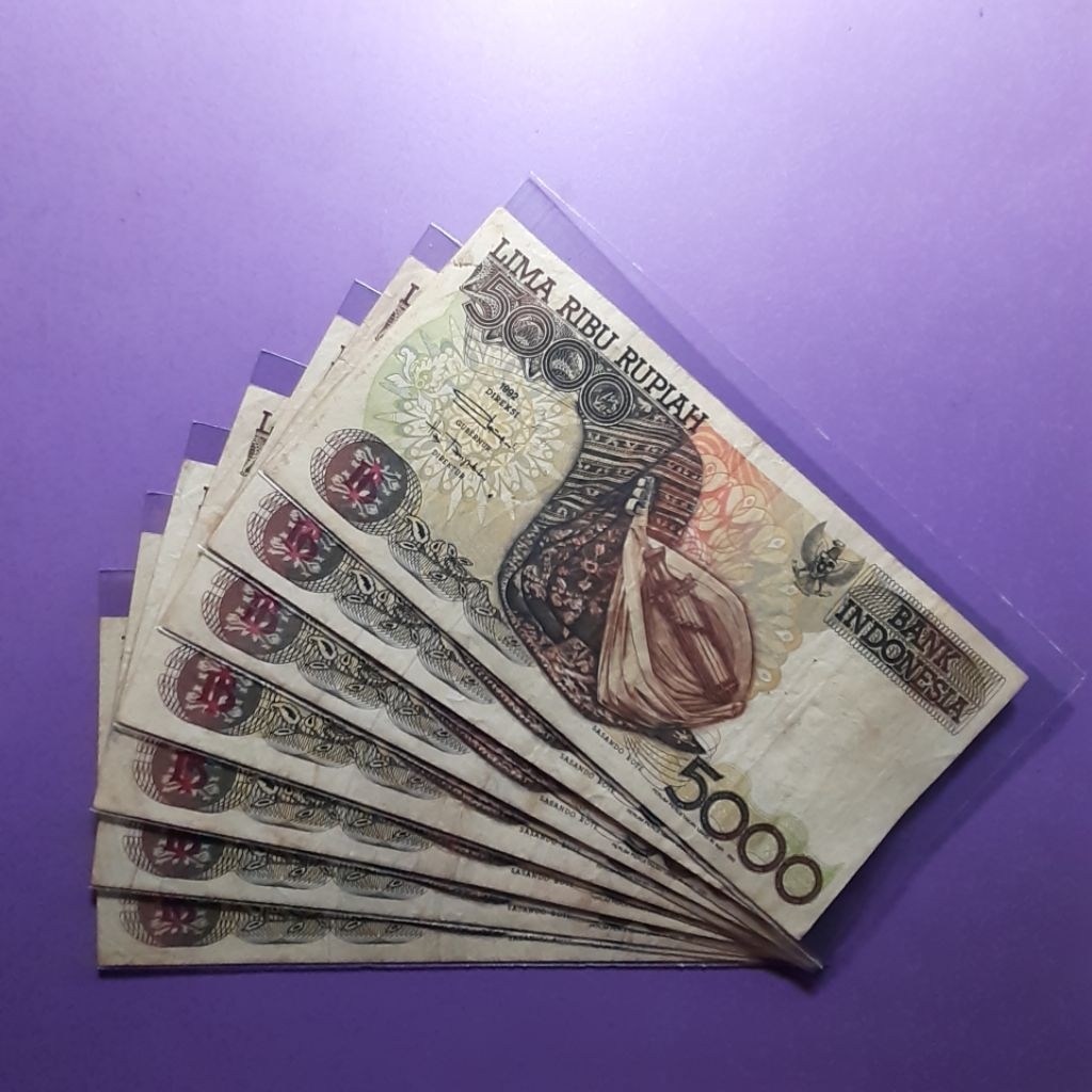 Uang kuno 5000 rupiah sasando