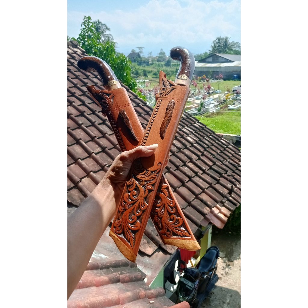 TGR golok panjang kerja kebun patimura ukir khusus baja per asli cibatu
Patimura ukir