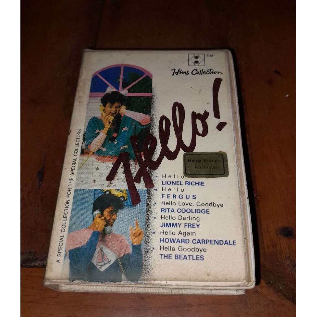 Kaset pita Hello