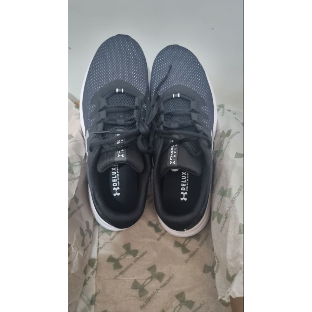 Sneakers ua shoes charged men shoes size 11.5