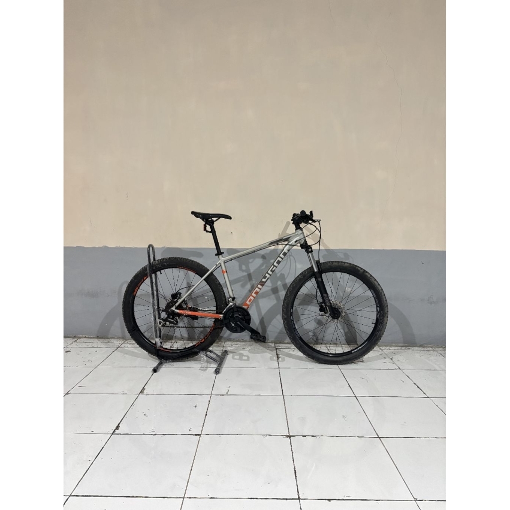 POLYGON PREMIER 4 TAHUN 2020