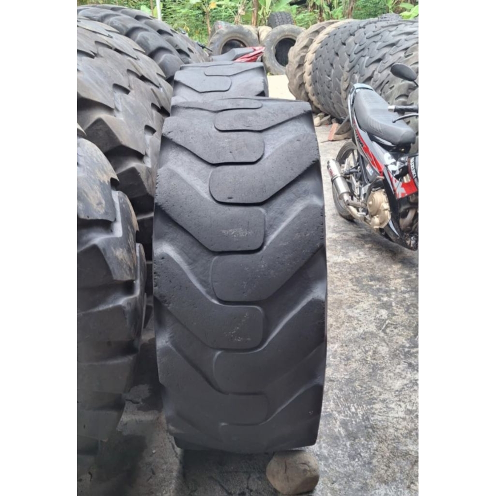 ban loader bekas 17.5-25