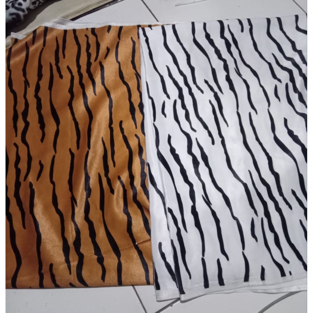 KAIN BELUDRU MACAN PUTIH/ KAIN MACAN 1/BAHAN JOK/TAS/SENDAL/JAKET/DAN KERAJINAN TANGAN LAINNYA/BAHAN