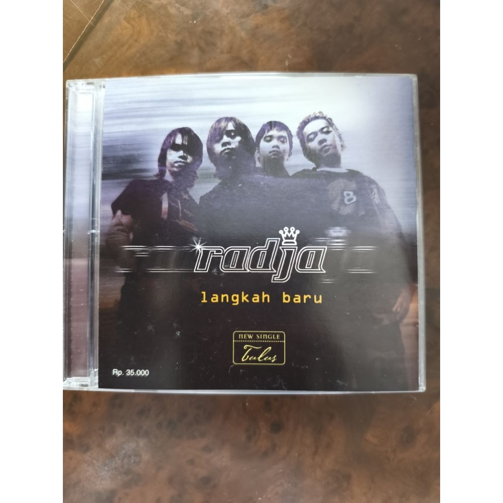 CD Musik original RADJA langkah baru