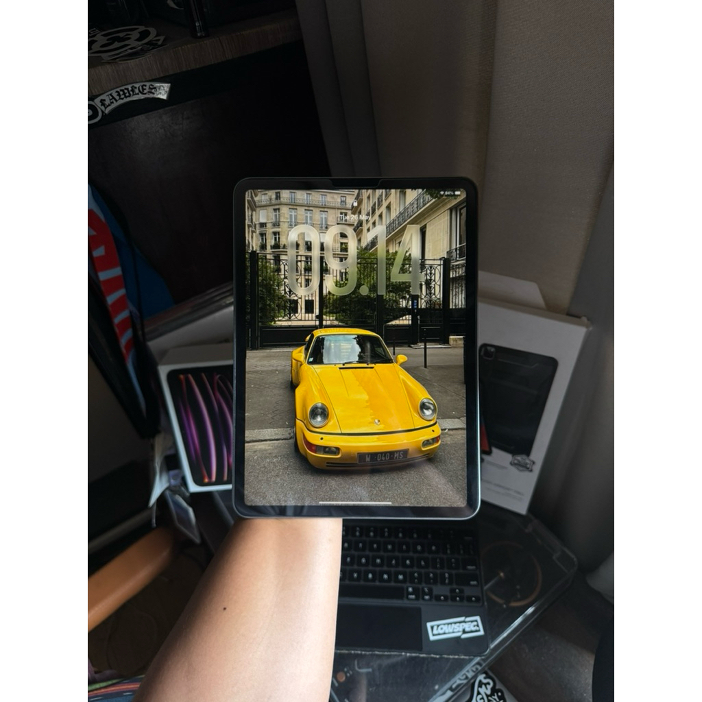 ipad pro gen 4 M2 256gb wifi only + apple magic keyboard