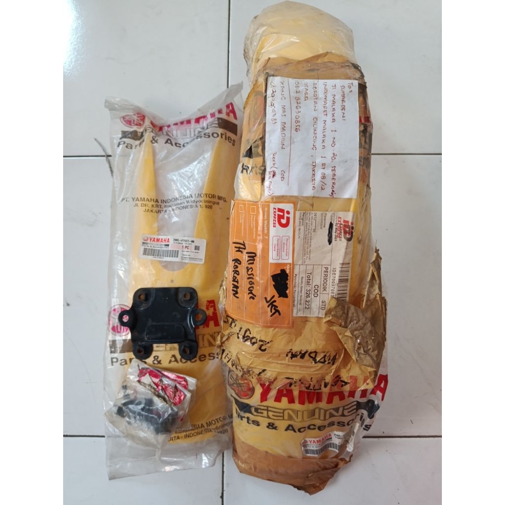 Spakbor depan Yamaha YT 115 Original Full Set