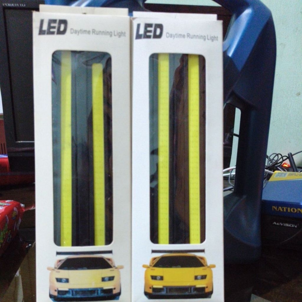 Lampu LED DRL (Daytime Running Light)