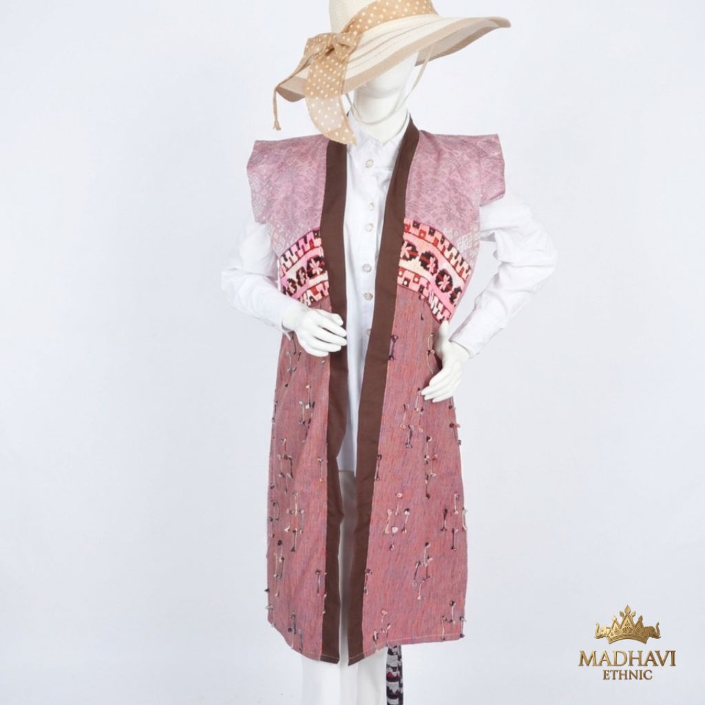 MADHAVI ETHNIC - Outerwear / Rompi Tapis Lampung Bordir