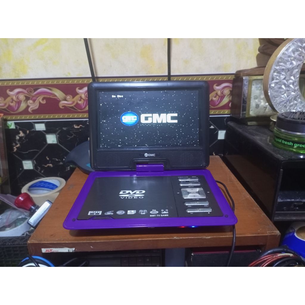 DVD portable GMC 808T second preloved