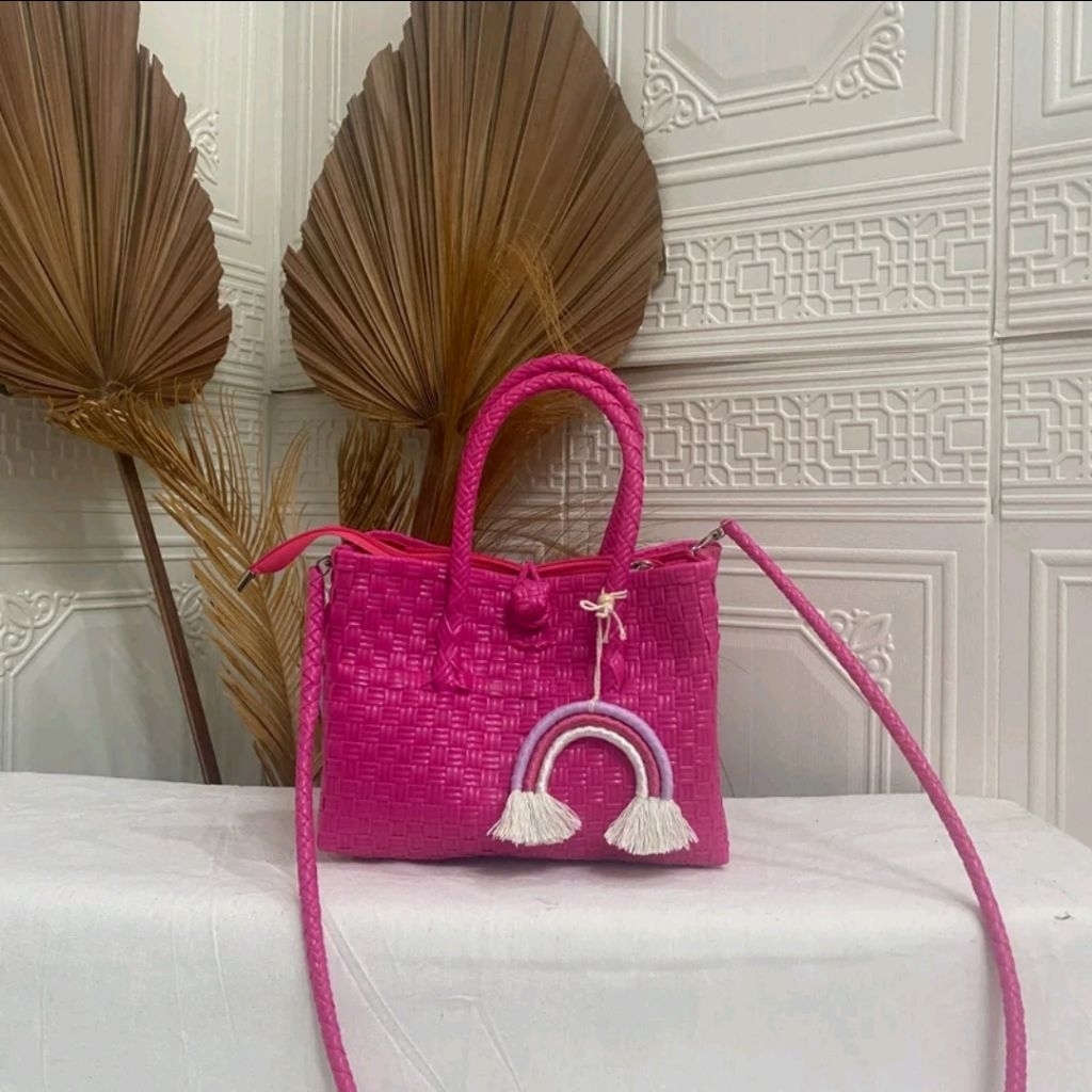 Tas Jali Anyam Fuschia Pink Fanta