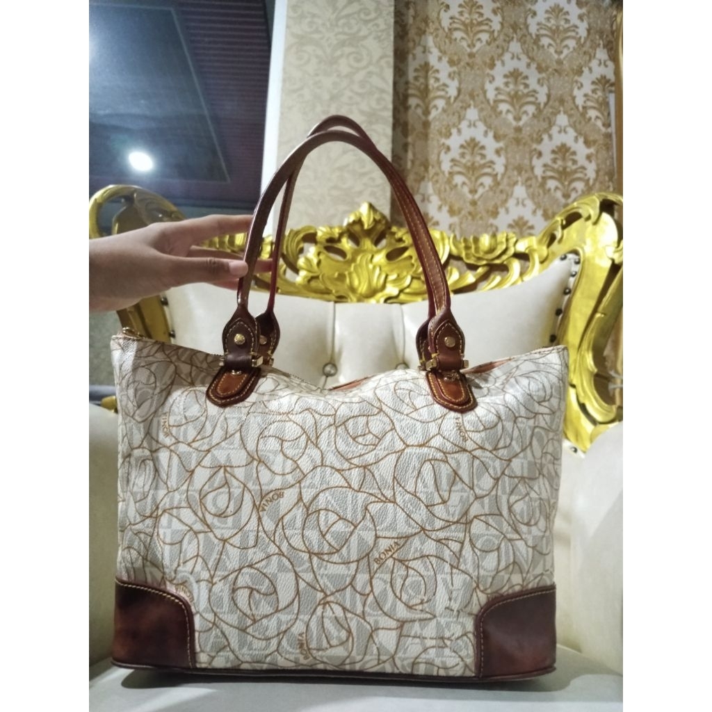 Tas BONIA bekas pemakaian, second seken preloved