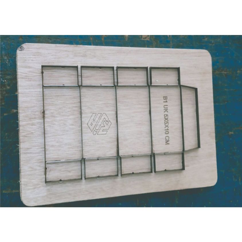 Pisau pond kardus custom ukuran 5x5x40 cm