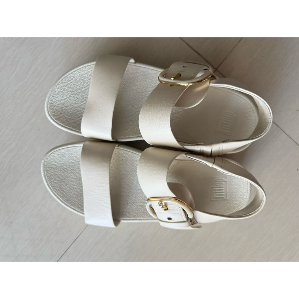 Fitflop Lulu Resin Buckle Leather Back Strap