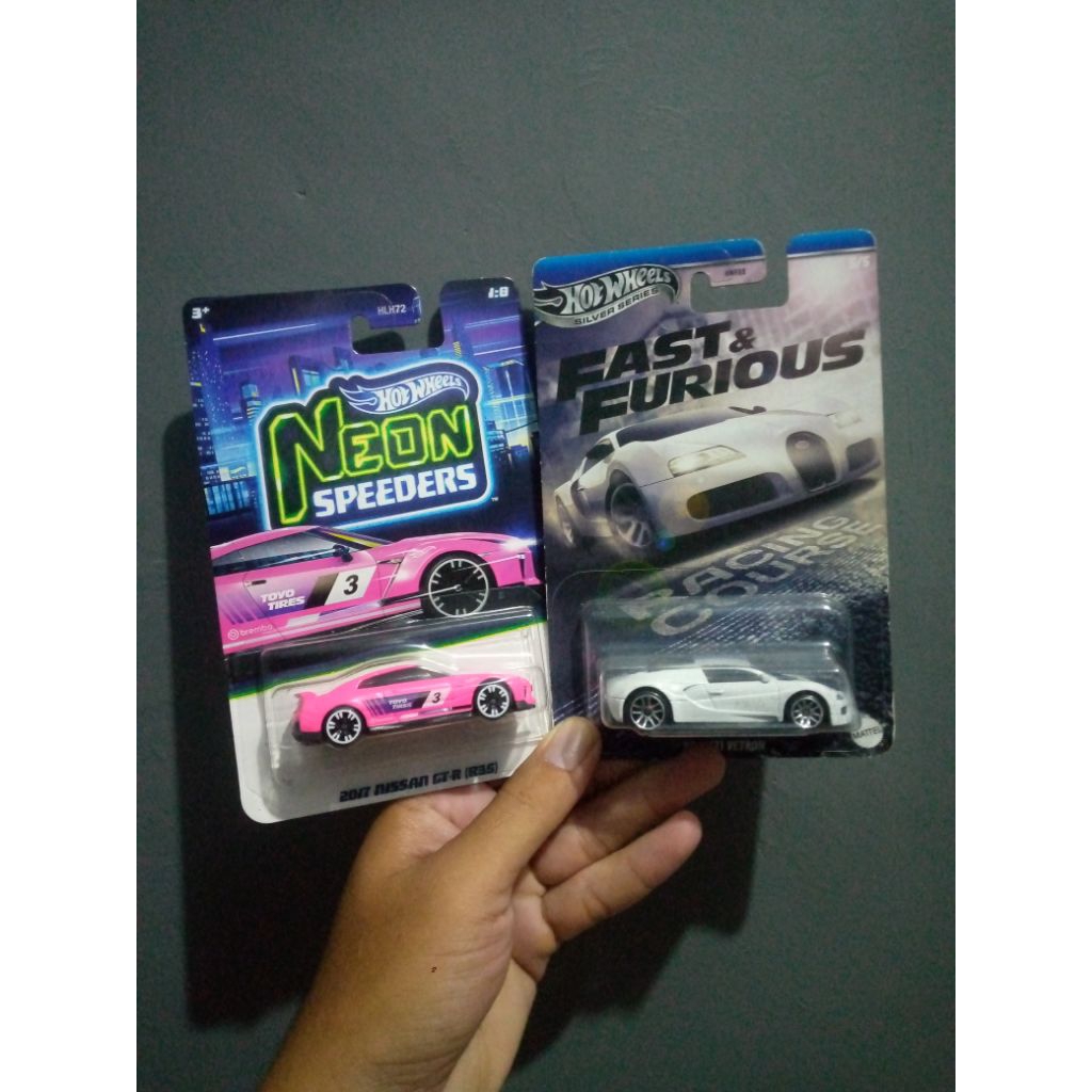 hotwheels paketan Nissan R35,. Buggati, Audi 90, Honda s2000.