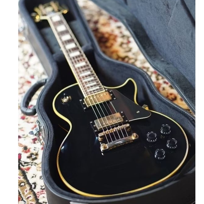 BLACK BEAUTY ALERT Epiphone Les Paul Custom siap bikin tone & penampilan lo naik kelas Second tapi k