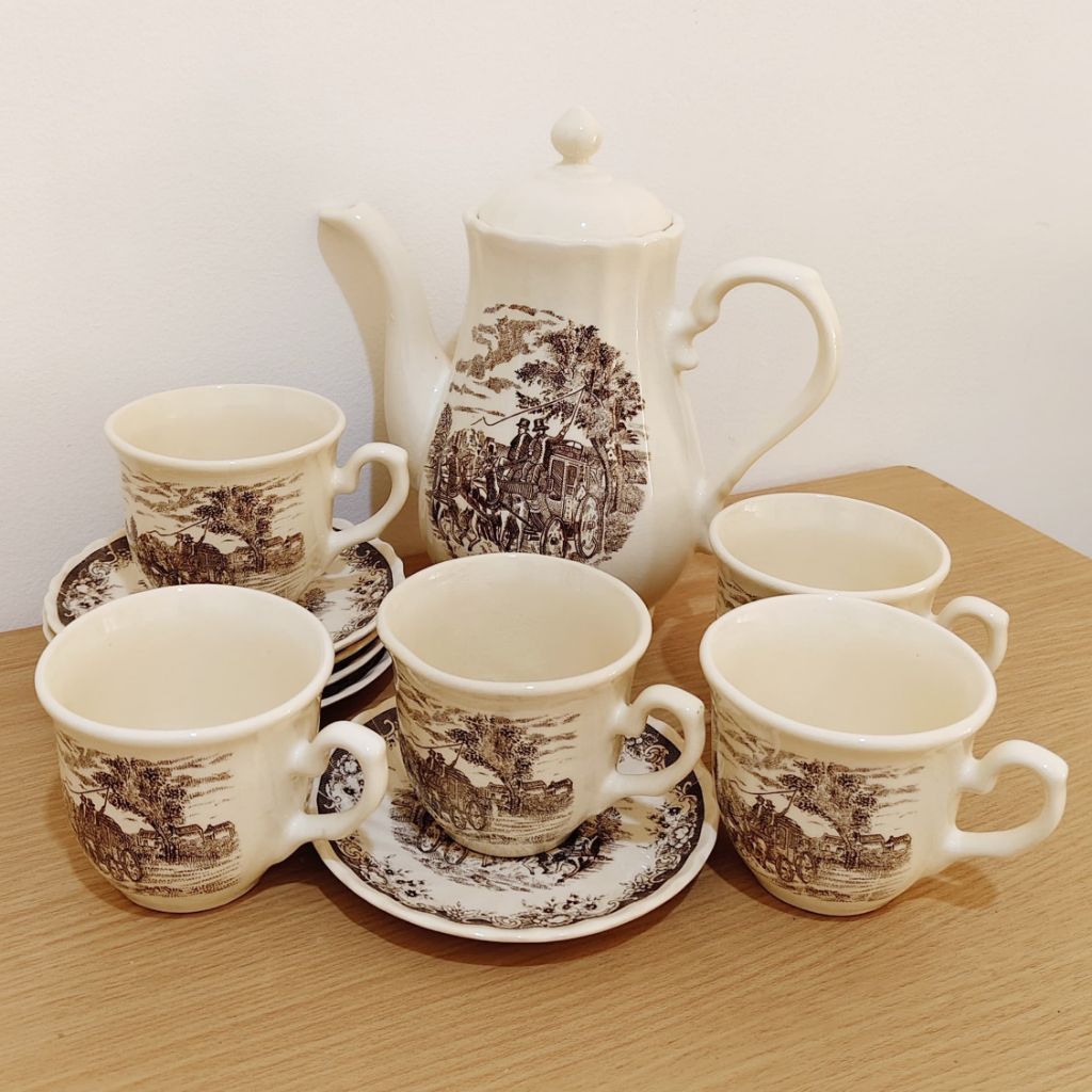 Tea Set Keramik Antik - Teko Klasik + Cangkir - Motif Kereta Kuda