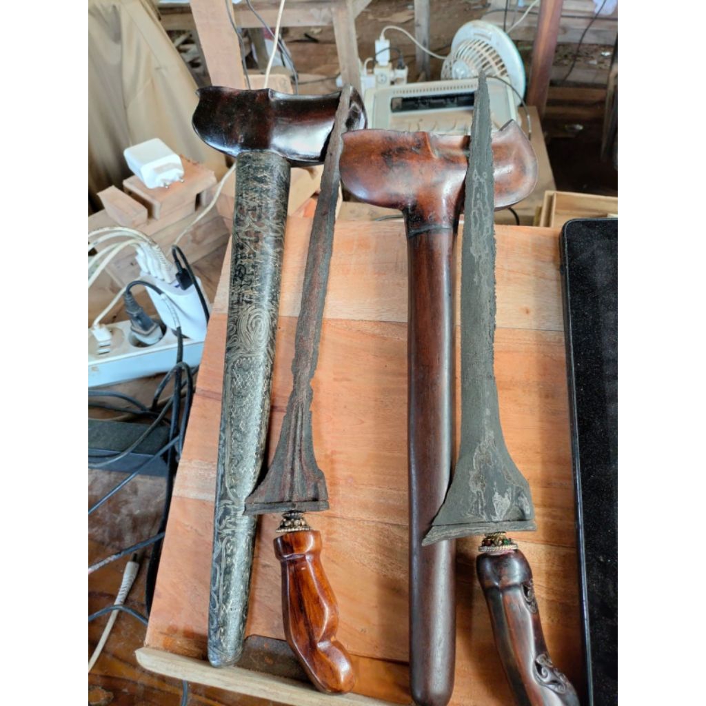 Keris Bilah Lurus Pamor Jelas + Warangka Gayaman