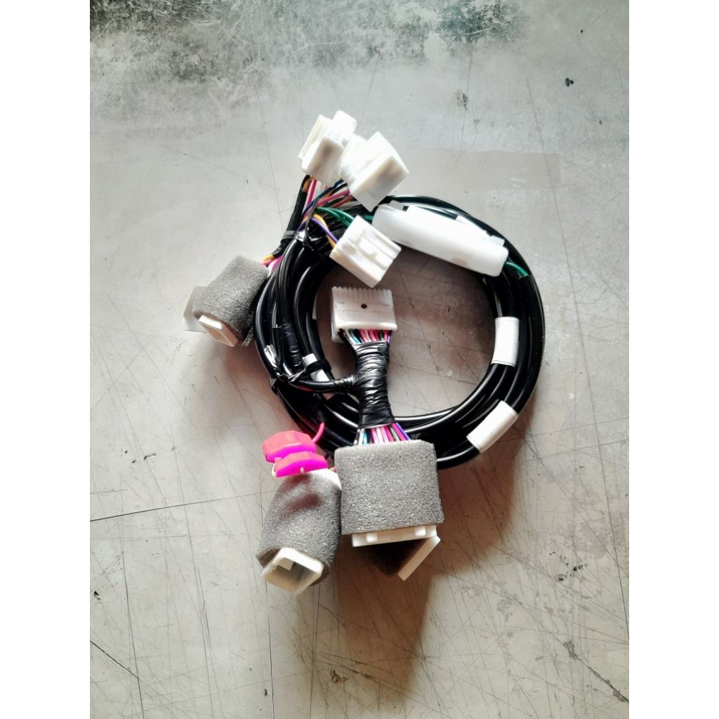 soket kabel instalasi head unit(PZ071-0D036) original toyota sienta