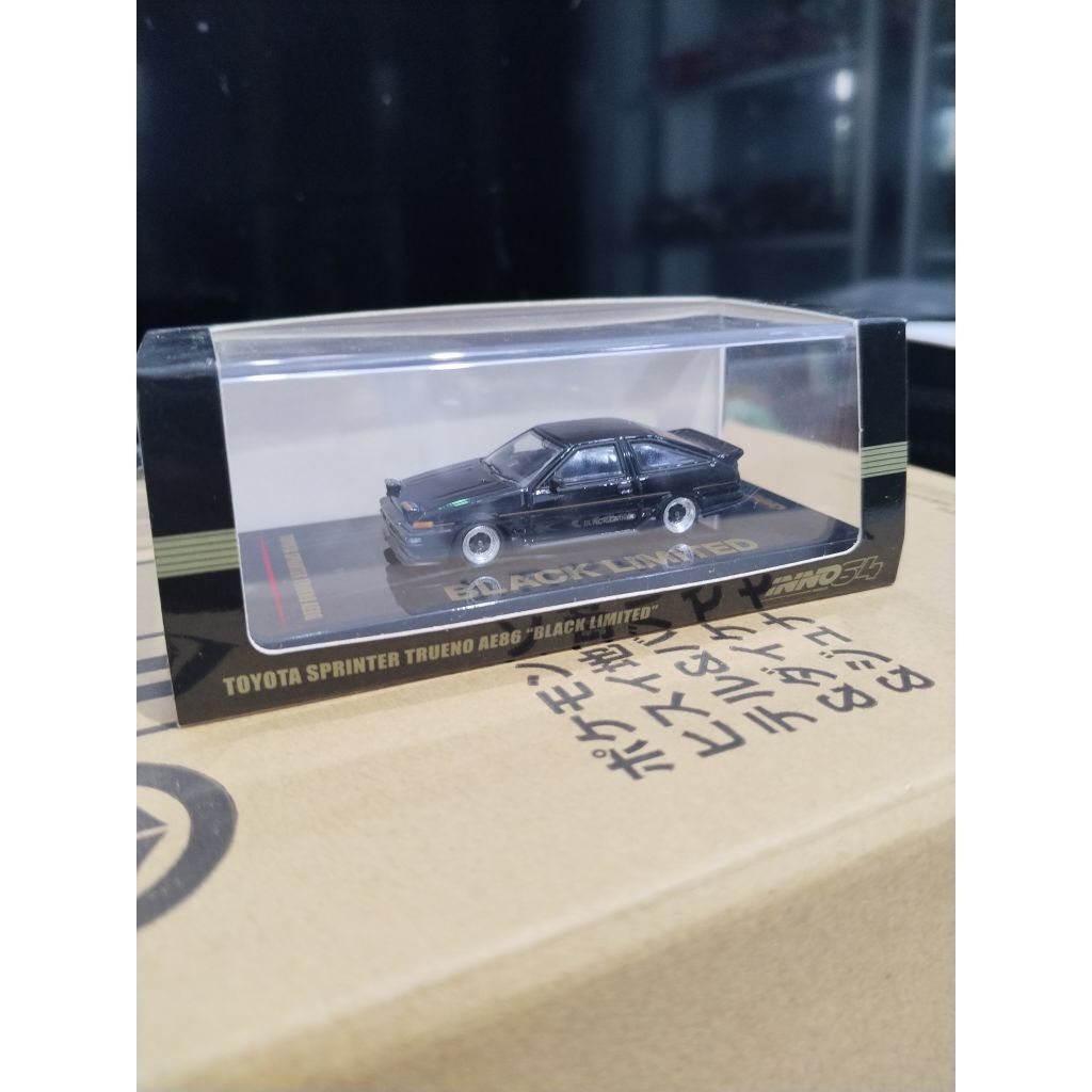 INNO64 TOYOTA SPRINTER TRUENO AE86 BLACK EDITION