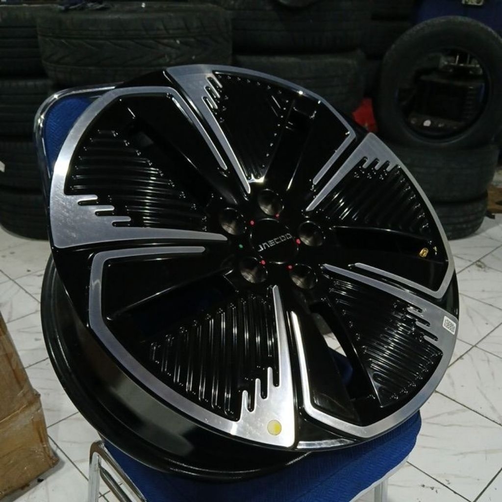 velg mobil bekas second copotan std jaecoo j5 ring 18 lebar 7,5 lubang 5x108