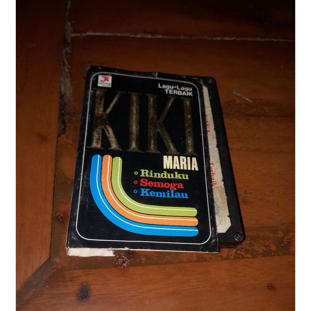 Kaset pita Kiki Maria