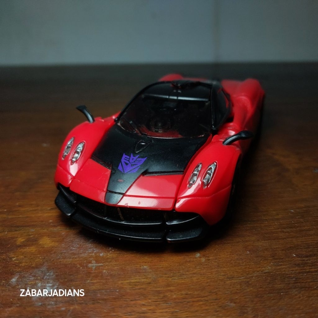 Stinger Transformers Studio series deluxe class