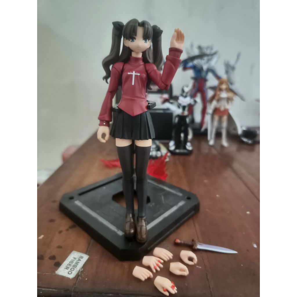 Revoltech-Tohsaka-Rin
