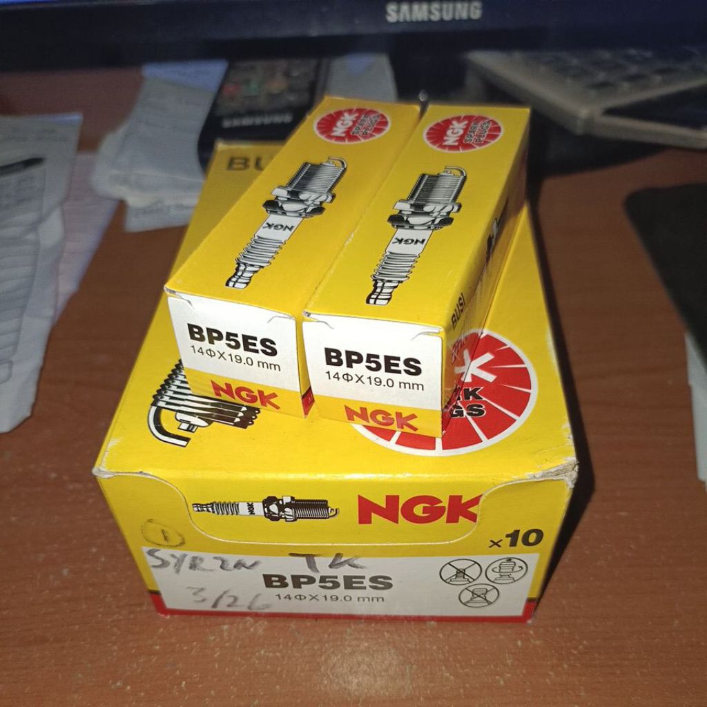 Busi NGK BP5ES Standar Untuk Mobil Kijang 5K, Kijang 7K, Carry Carburator, Katana Dll