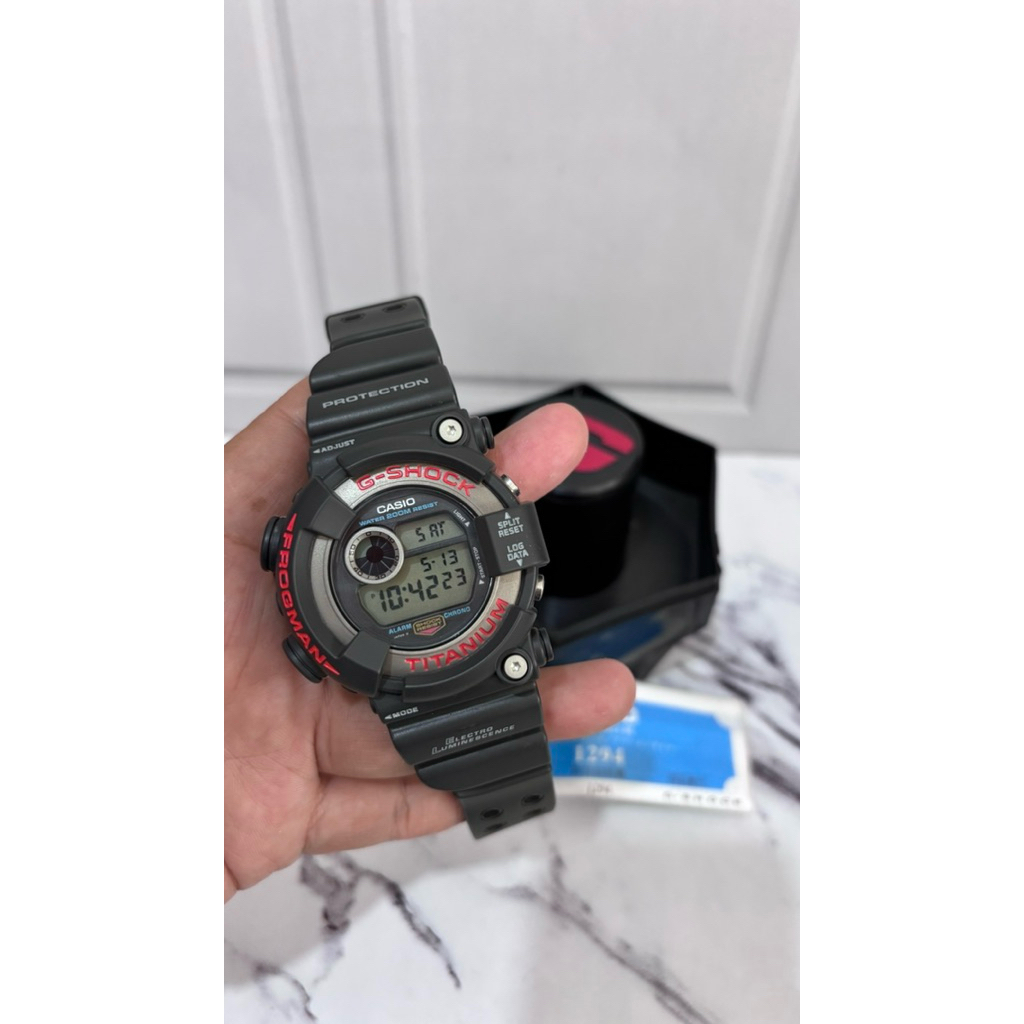JAM TANGAN GSHOCK DW-8200