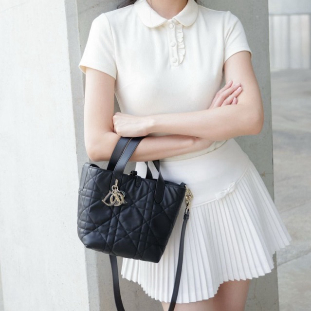 Barllet x Mirielle DIOR TOUJOURS VERTICAL KODE OR Tas Kulit asli