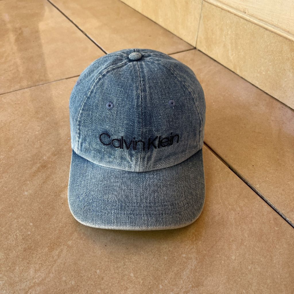 topi ck denim mewah