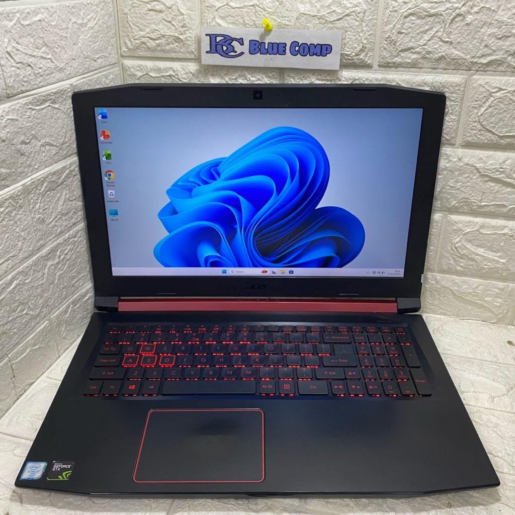 Laptop Gaming Acer Predator Core i7 8750H Nvidia GTX 1060 Vram 6GB Ram 16 GB SSD 256GB Laptop Render
