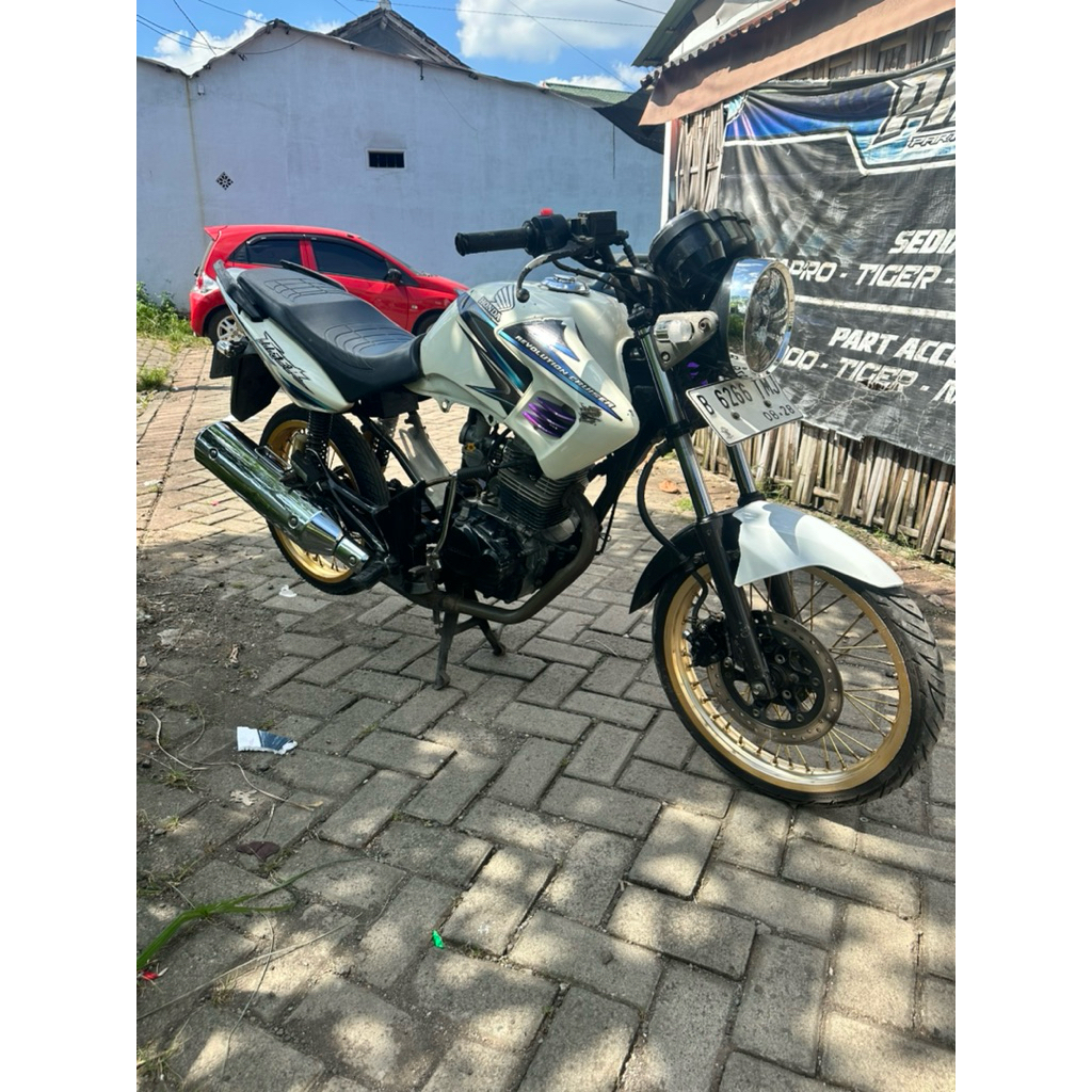 Sepeda motor bekas tiger revo 2007