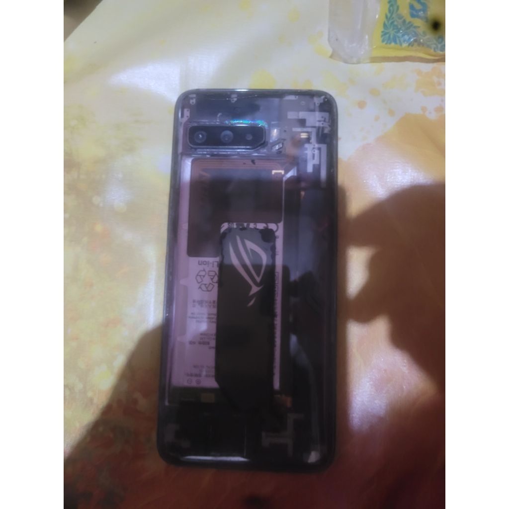 rog 3 minus lcd