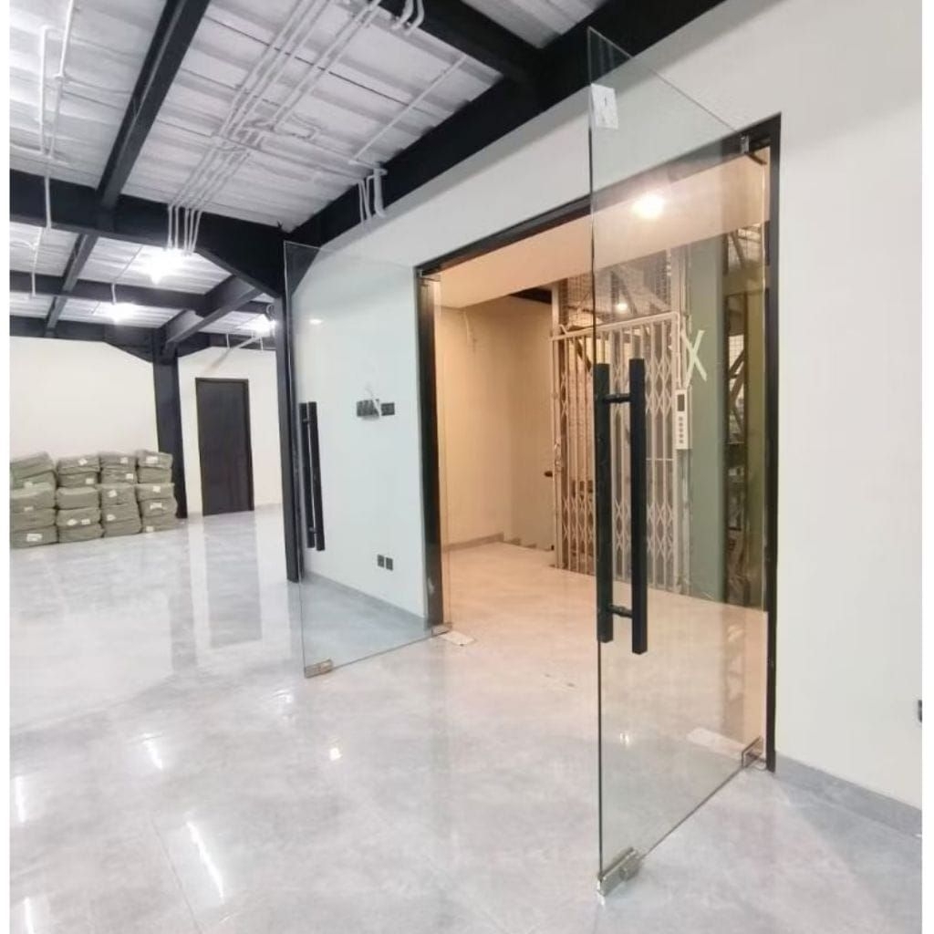 Pintu Fremless Kaca Tempered 12 Mm