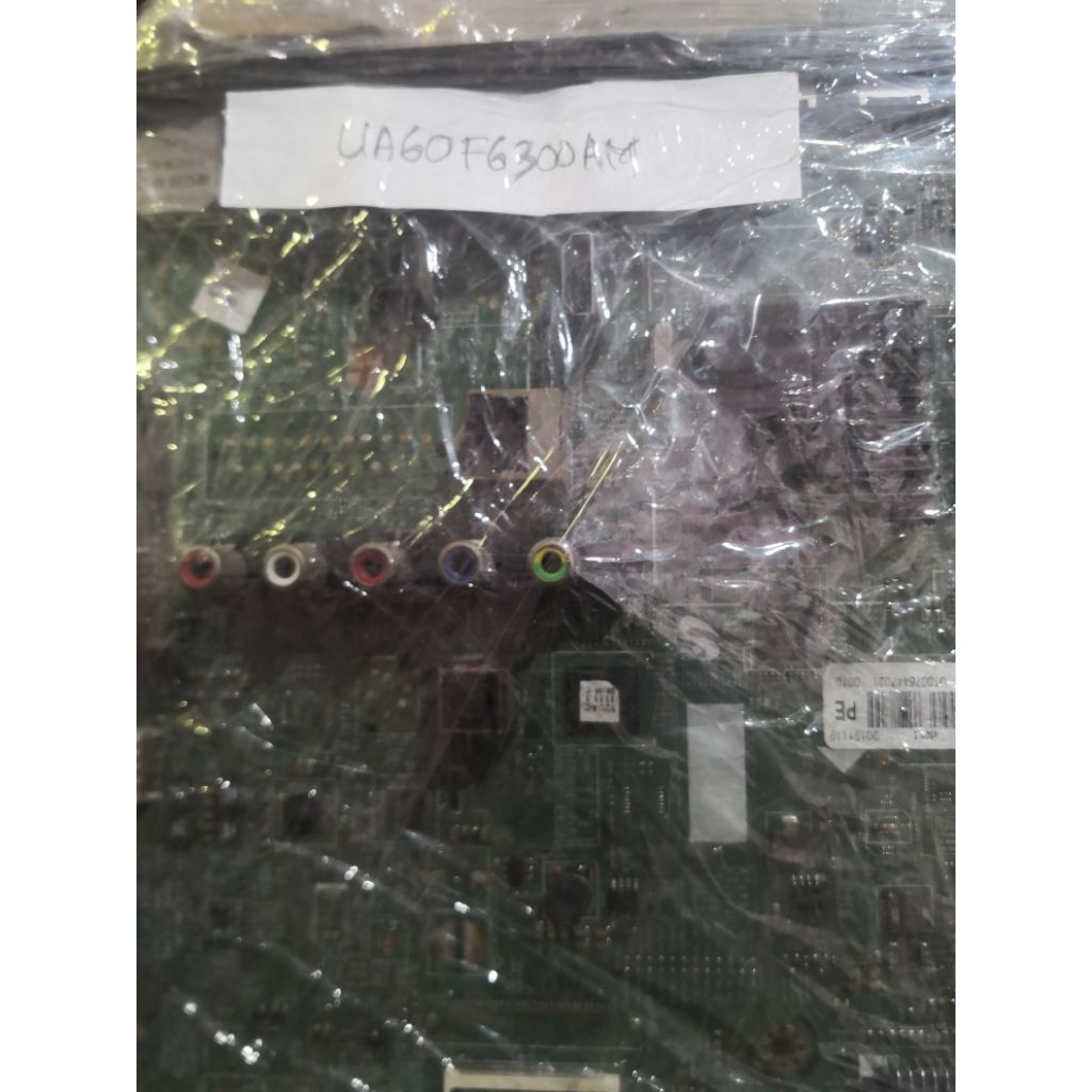 mobo tv led samsung UA60F6300AM