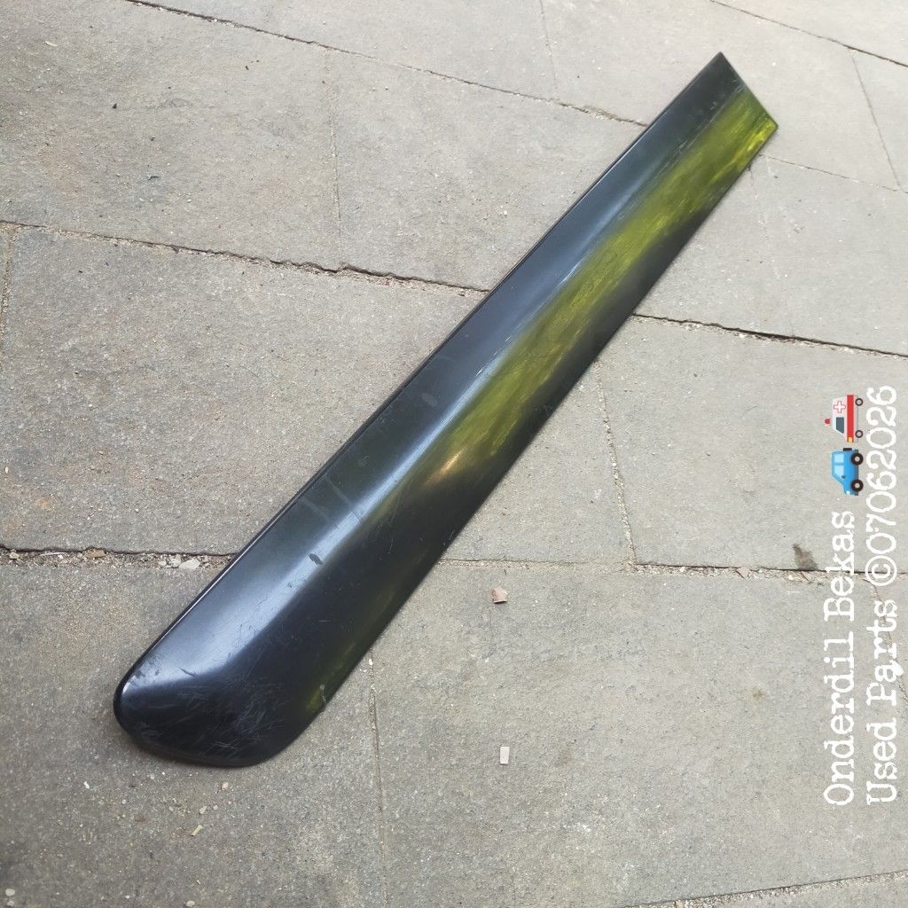 list body moulding kanan belakang honda CRV gen 2