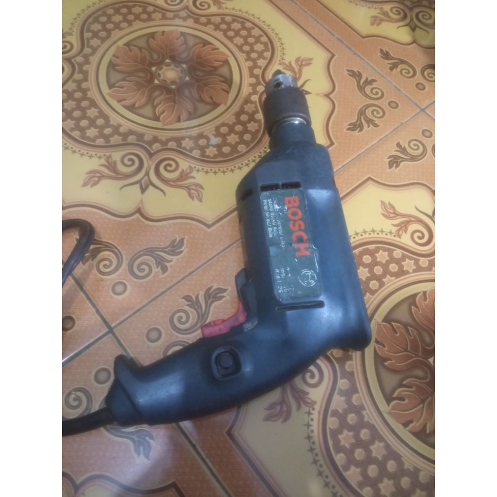 bor dril Bosch ukuran 13mm bisa kanan kiri kondisi bekas normal suara halus siap pakai