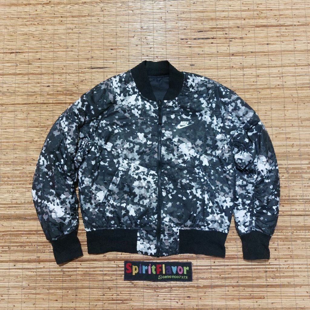 Jaket Nike Bomber MA1 Revesible