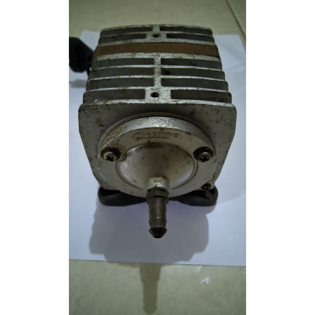 pompa udara aerator resun aco-001 bekas kondisi normal