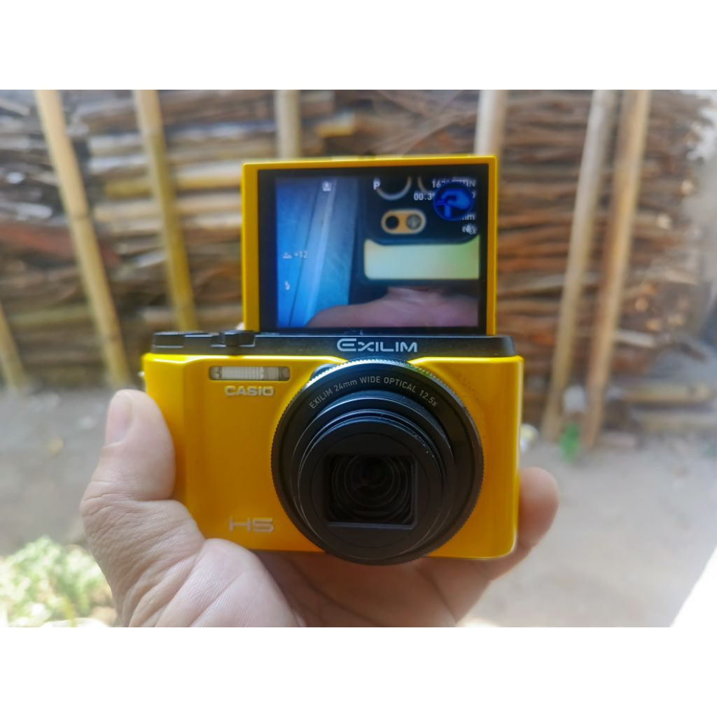 CASIO EXILIM EX ZR1200
